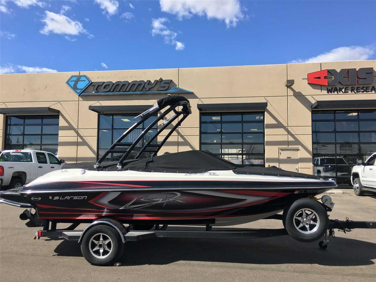 2014 Larson LSR 2000. This boat is located in: Golden, CO