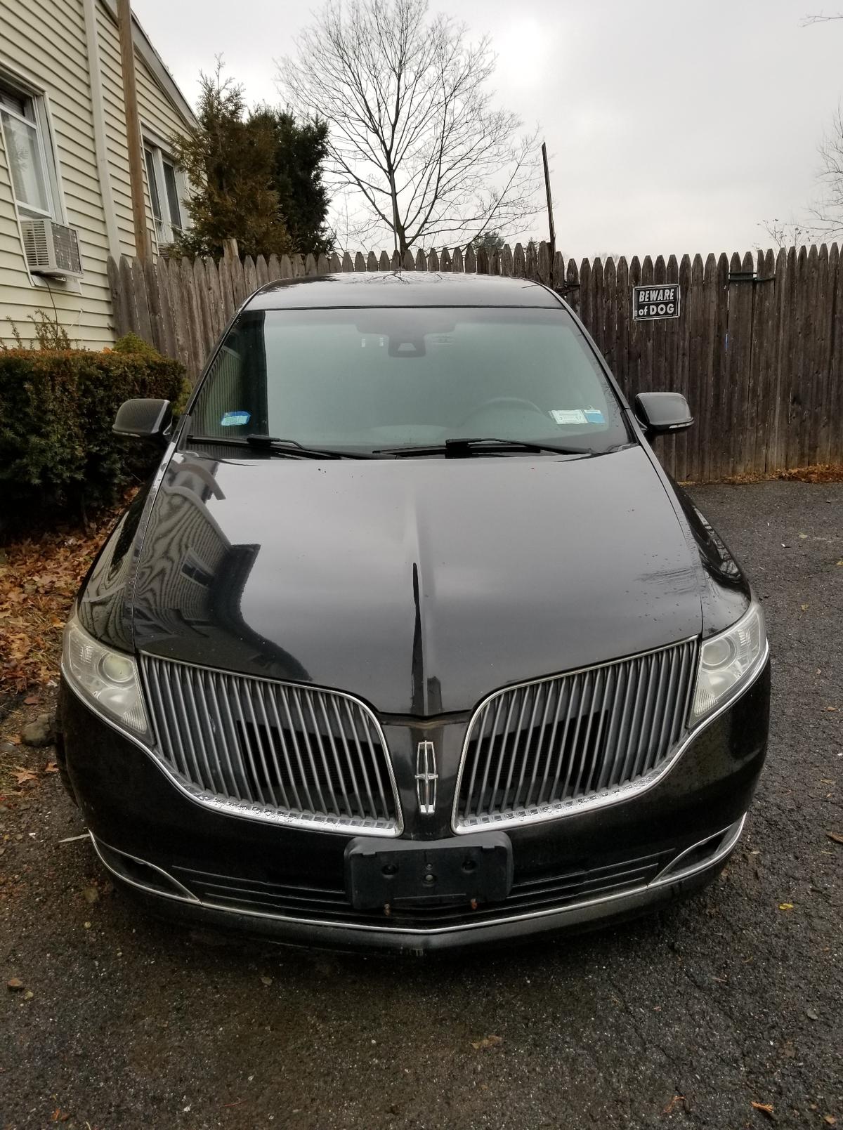 2014 Lincoln MKT Town Car, VIN: 2LMHJ5NK4EBL52219