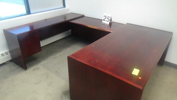 Executive desk set