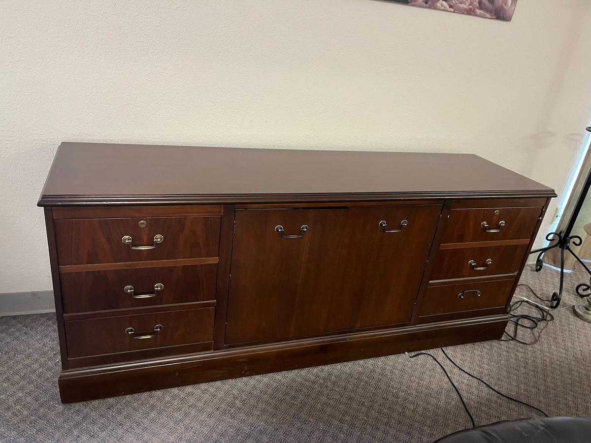 Credenza