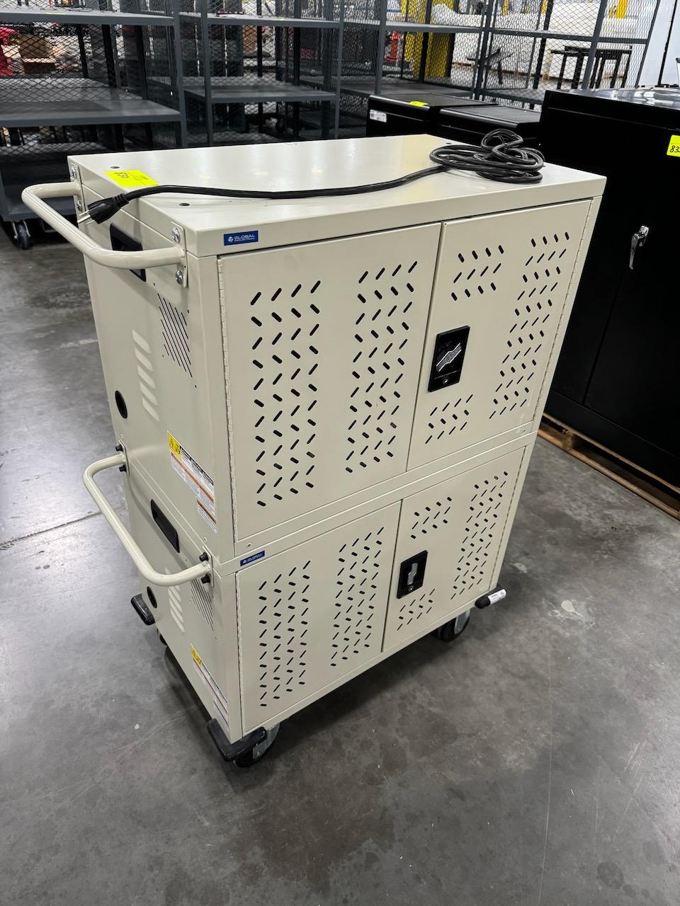 Global Industrial Device Charging Cart