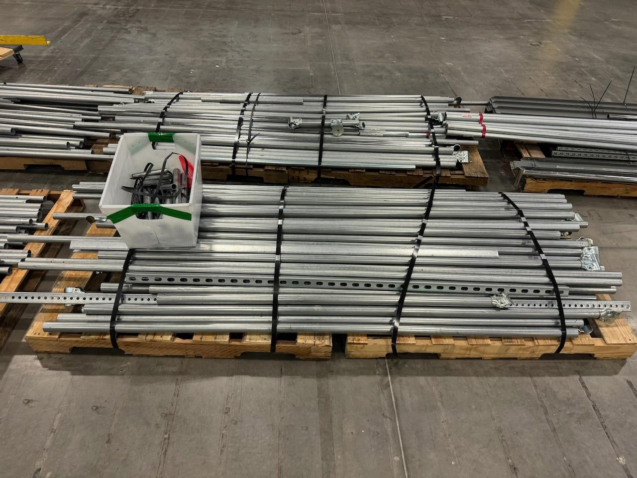 (5) Pallets Mixed Metal Pipe/Poles/Railing