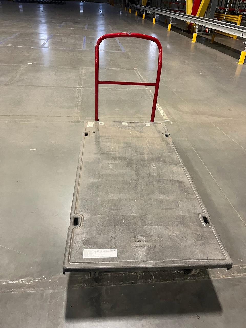 Rubbermaid Flat Cart