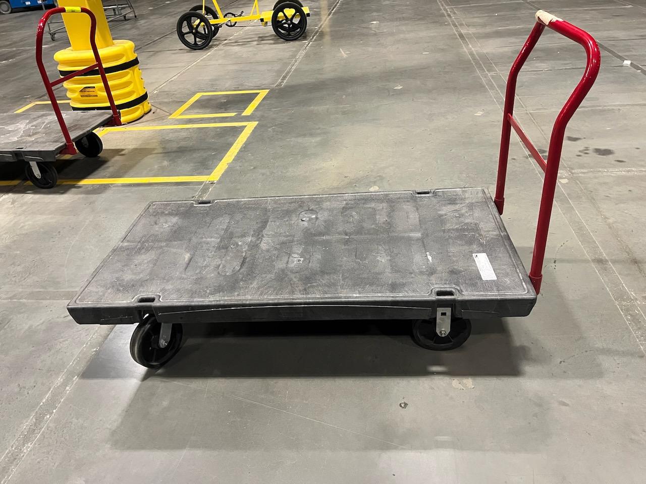 Rubbermaid Flat Cart