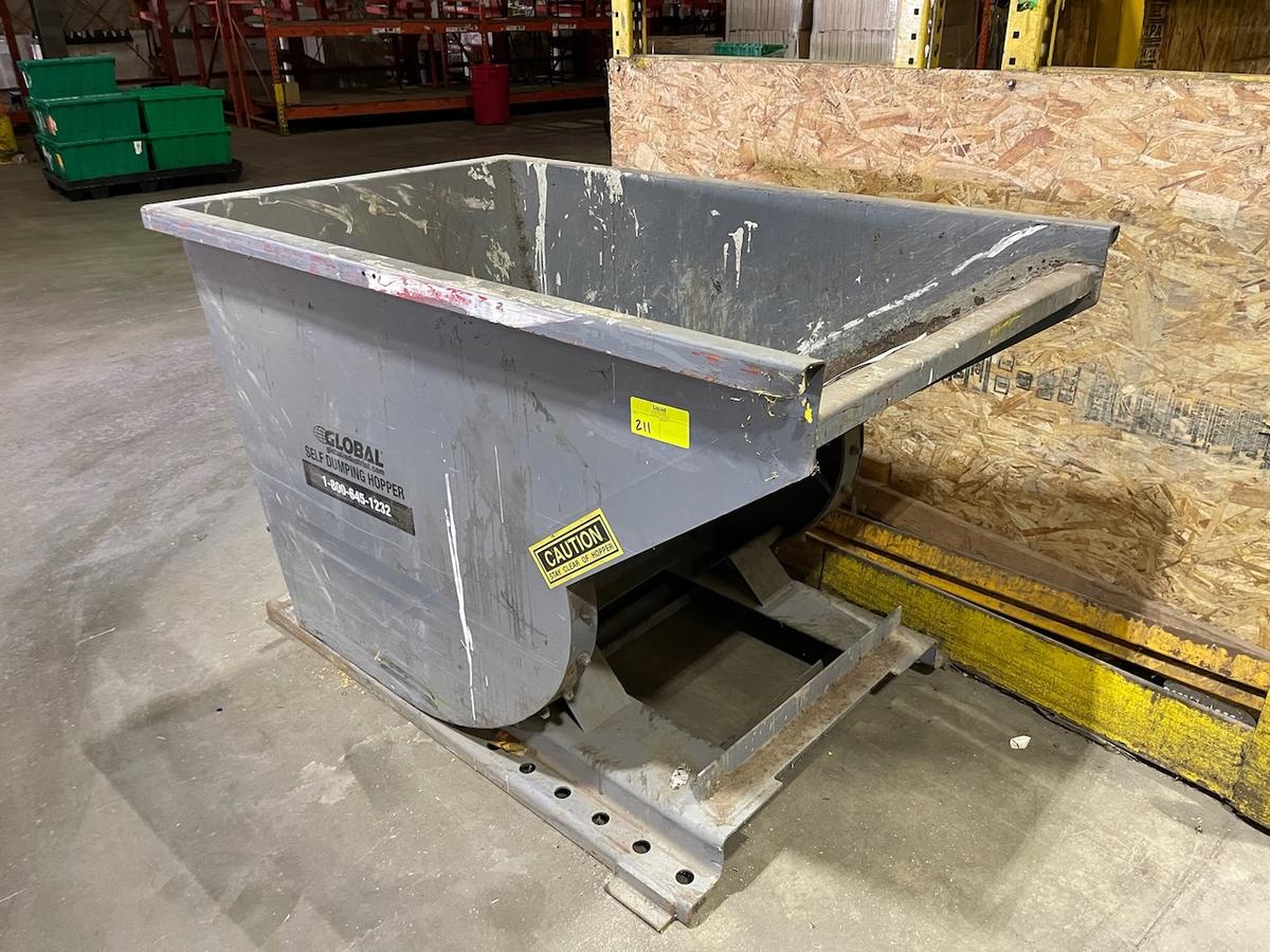 McCullough Industries Self-Dumping Hopper - 10055