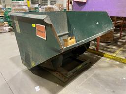 Jesco Self-Dumping Hopper - 211781