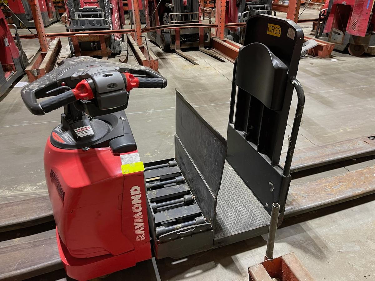 Raymond - Rider Pallet Jack - Model 8510