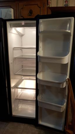 Kenmore Side by Side Refrigerator/Freezer