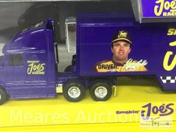 Die Cast - Smokin Joes Racing Semi Truck - #23