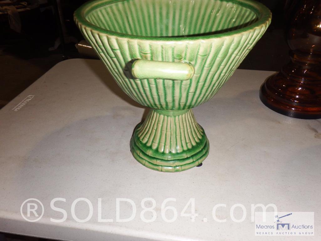 Group of 4 decorative vases and bowl