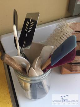 Butcher block & kitchen utensils