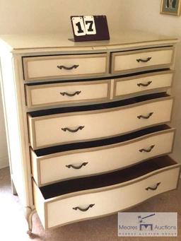 CHEST OF DRAWERS BY DREXEL