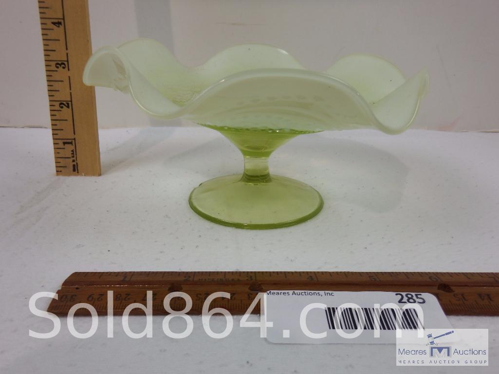 7.5" Dish, Pale Green & White