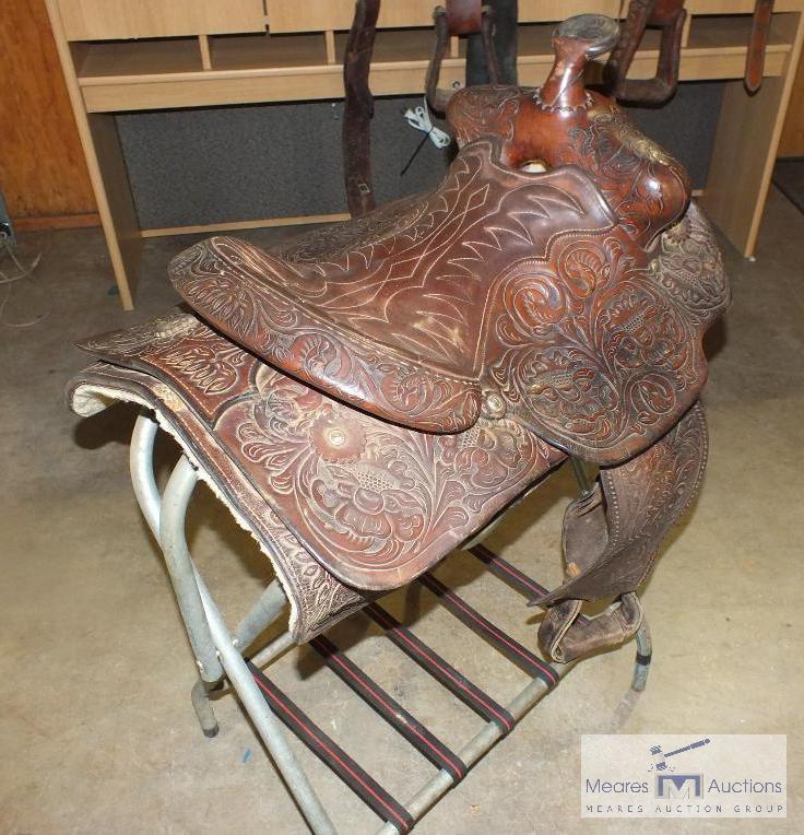 Western Saddle, Leather, Cutting