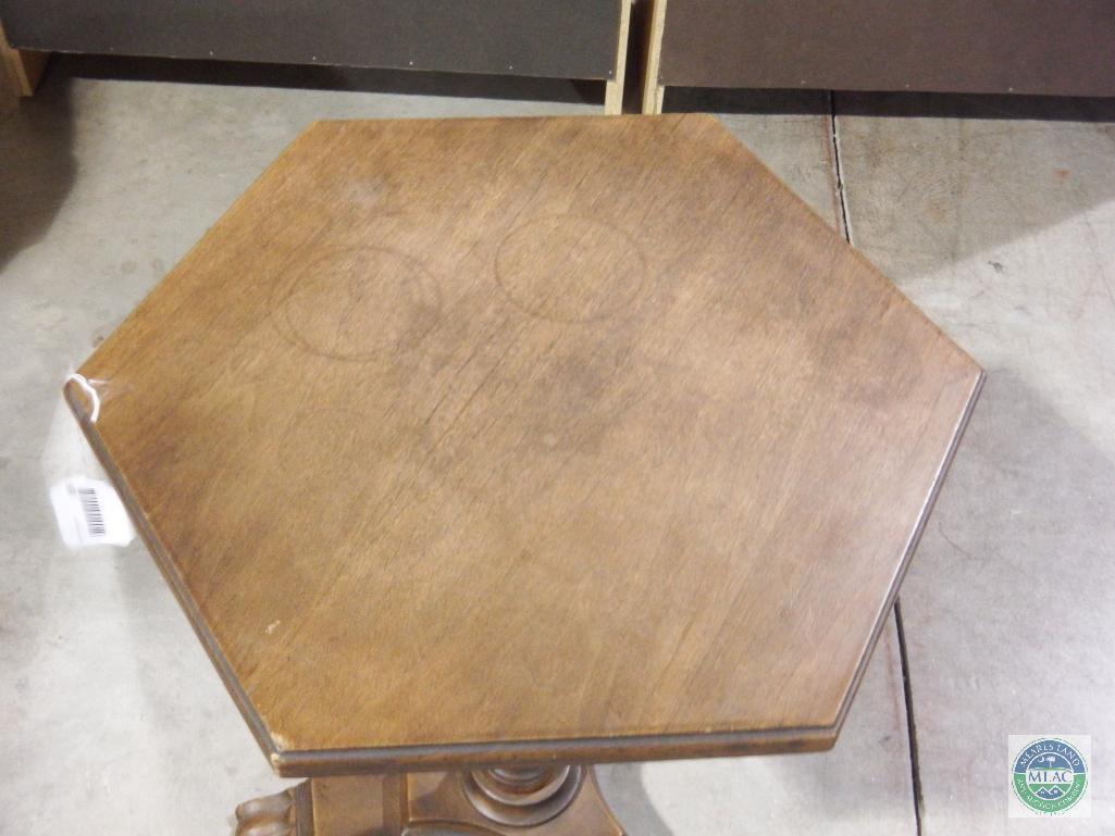 Octagon table