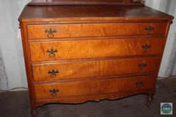 4-Drawer Antique Dresser with Mirror