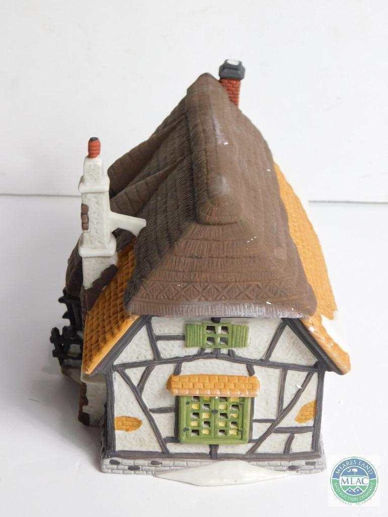 "MAYLIE COTTAGE". Department 56.