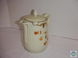 Hall's - Jewel T - pitcher with lid