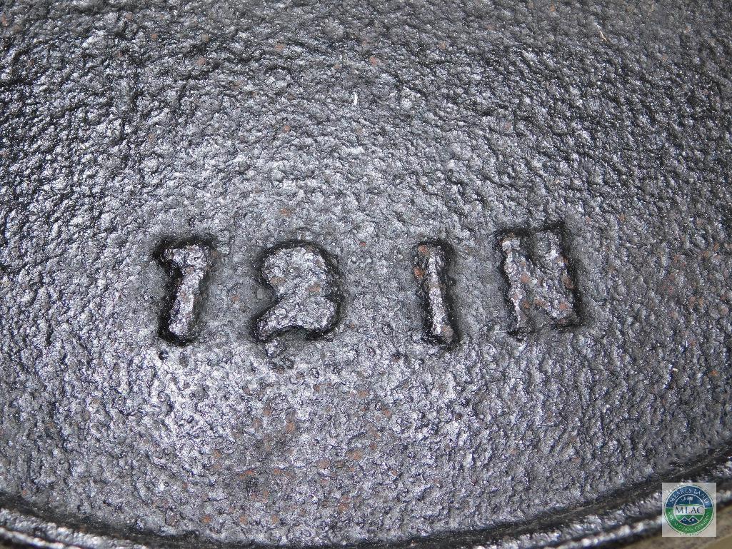 Balts Cast Iron Pot