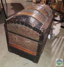 Steamer Humpback Trunk