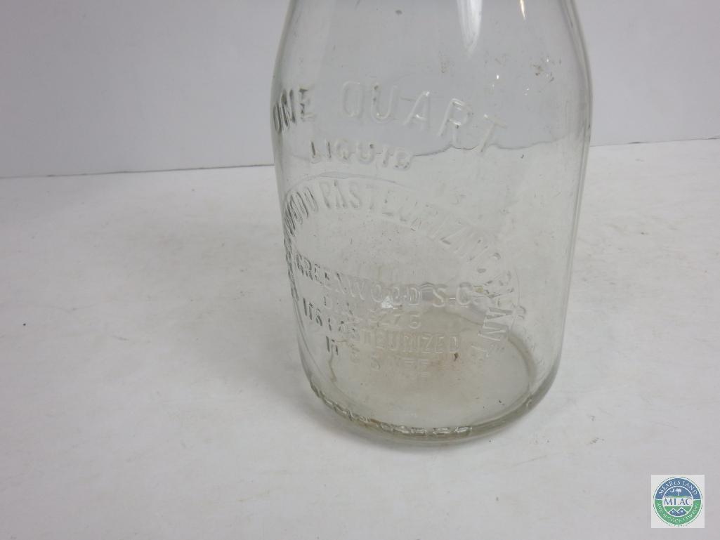 Greenwood SC Products 1 Quart Clear Duraglass Bottle Jug