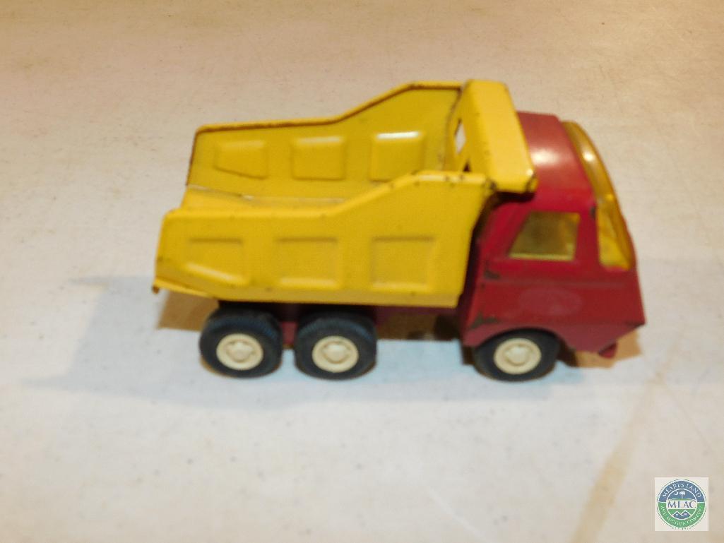 Lot 2 Small Tonka Metal Dump Trucks