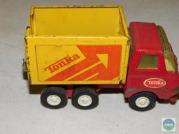 Lot 2 Small Tonka Metal Dump Trucks