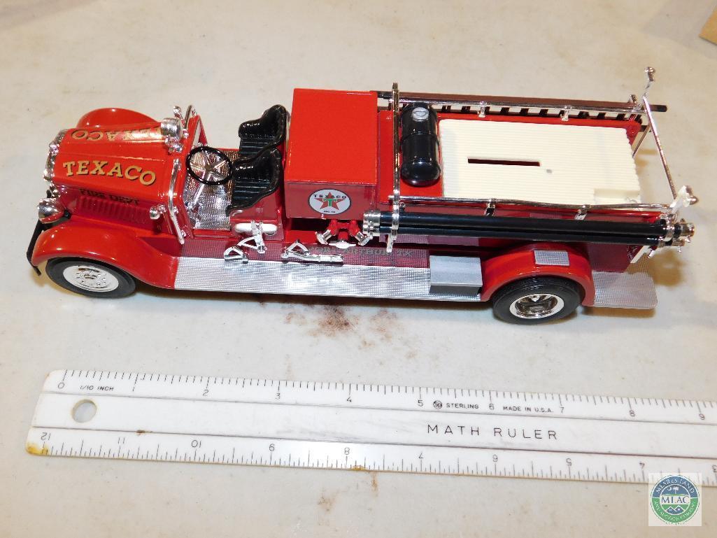 Ertl Texaco 1993 Collector Series #15 '29 Mack Fire Truck in the box