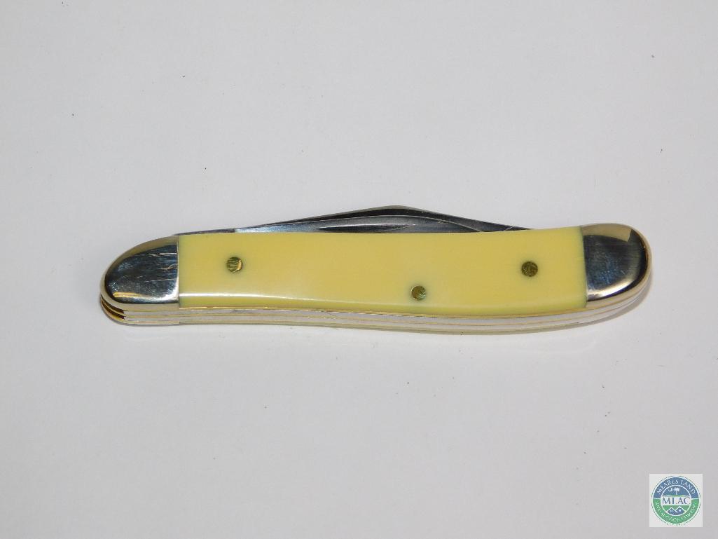 Case #00030 Peanut Knife in Yellow 3220 CV Blade