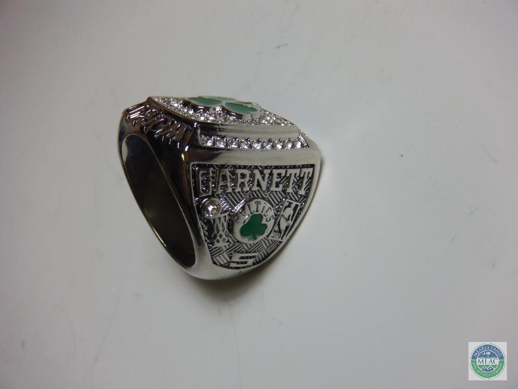 World Champions Silver tone Ring Boston Celtics Garnett #5 2008