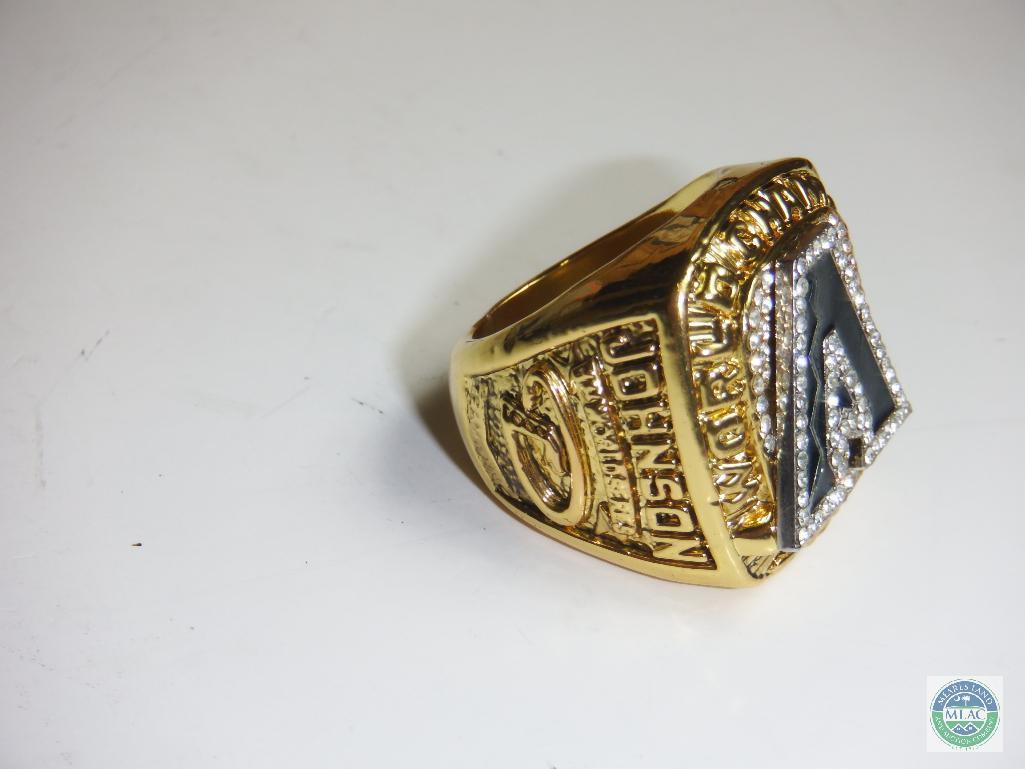 World Champions Arizona Diamondbacks Gold tone Ring 2001 Johnson