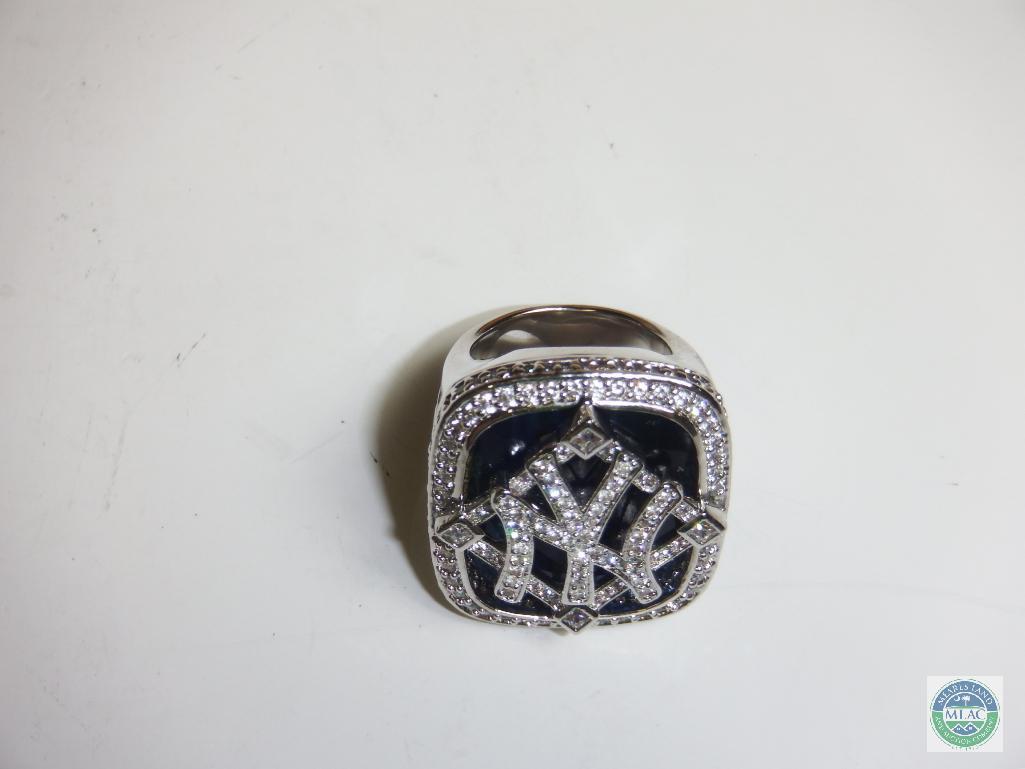 World Champions New York Yankees 2009 Unity silver tone Ring