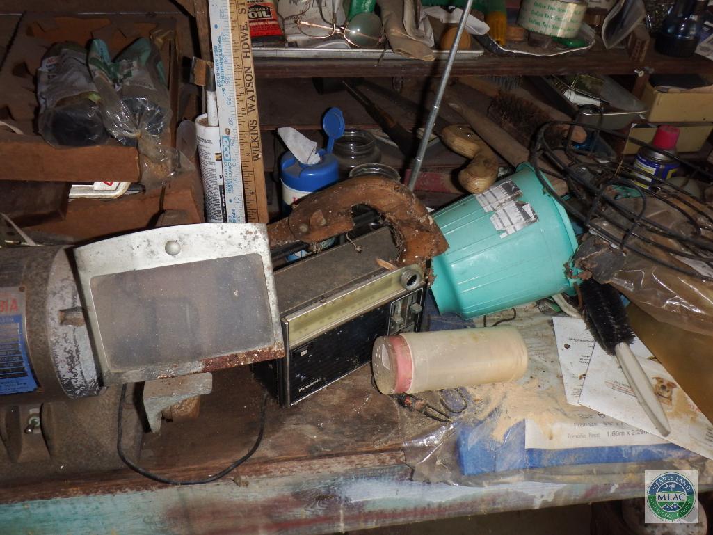 Contents of Work bench Bench vise, Hand tools, Hardware