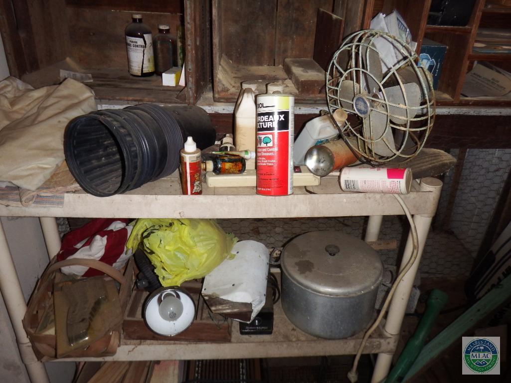 Contents of Work bench Bench vise, Hand tools, Hardware