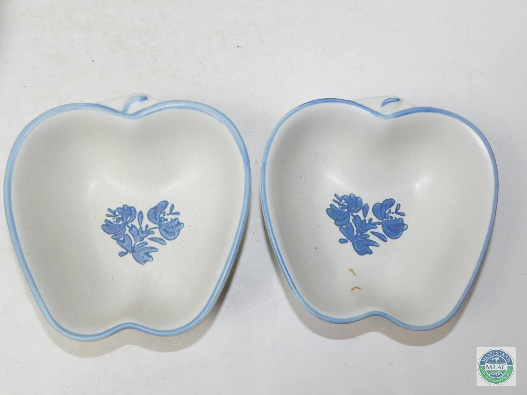 Pfaltzgraff Yorktowne 3 Apple Shaped Bowls