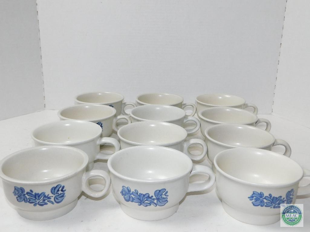 Pfaltzgraff Yorktowne Lot of 12 Coffee / Tea Mugs Cups