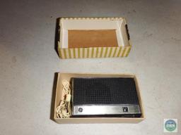 Vintage GE Solid State AM Pocket Radio #610 in the Box