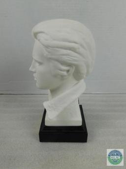 Goebel Elvis Presley Bust 1935-1977