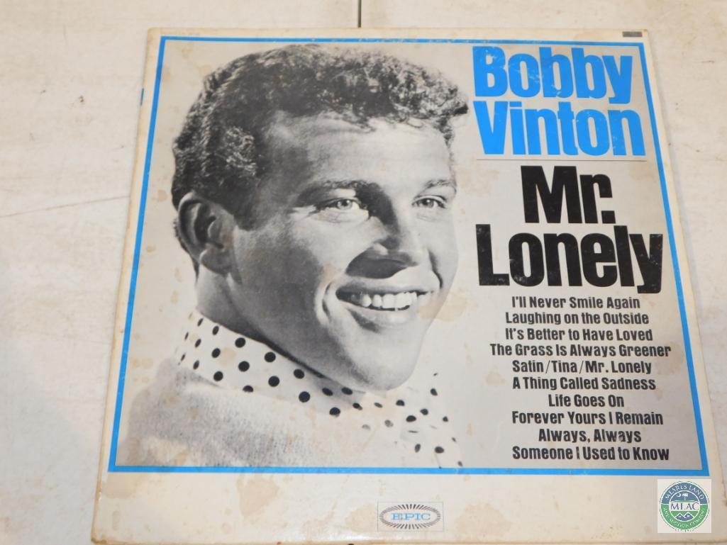 Lot Vintage LP Records Conway, Aquarius, Bobby Vinton +