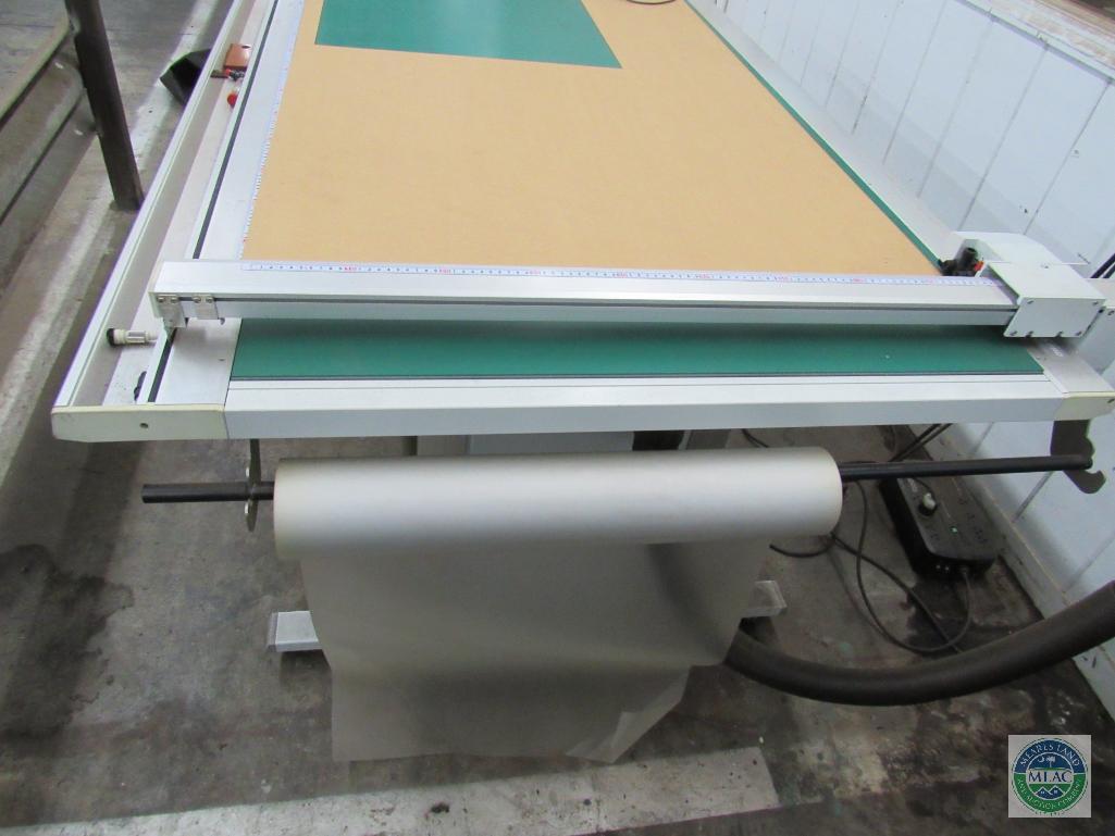 Graphtec Cutting Pro FC2250-180 table