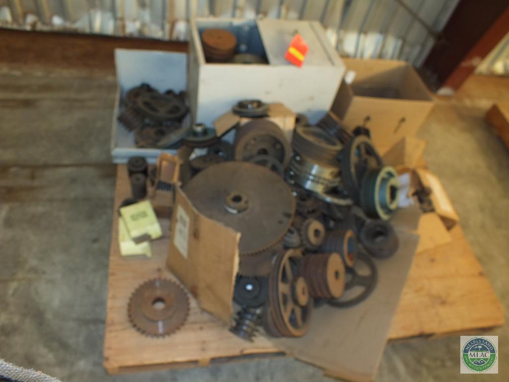 Lot of Gear Pulleys & Sprockets