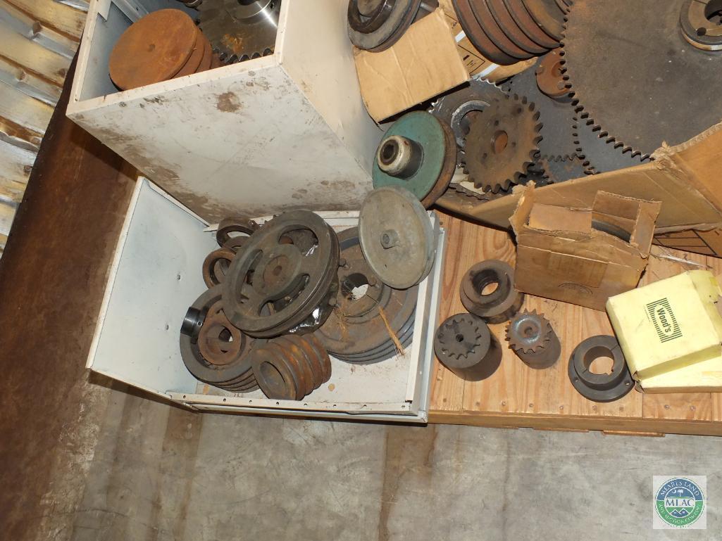 Lot of Gear Pulleys & Sprockets