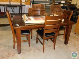 Dining Room Table and 4 Chairs