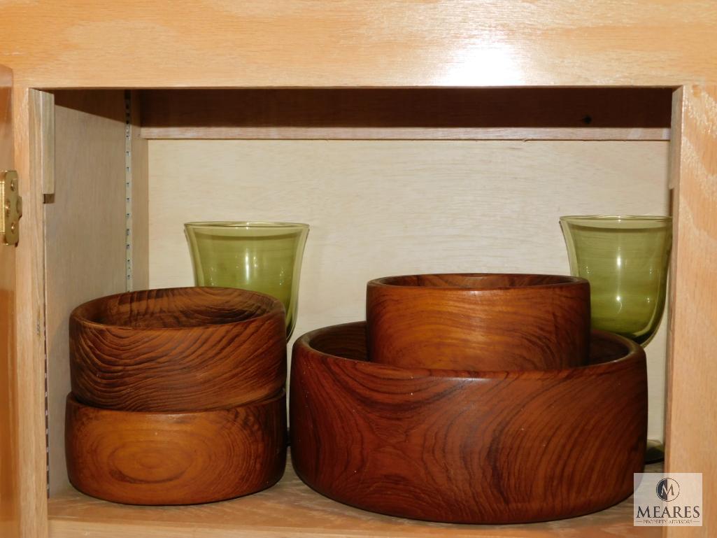 Contents Kitchen Cabinet - Lot Wooden Bowls, Glasses, Pyrex, etc