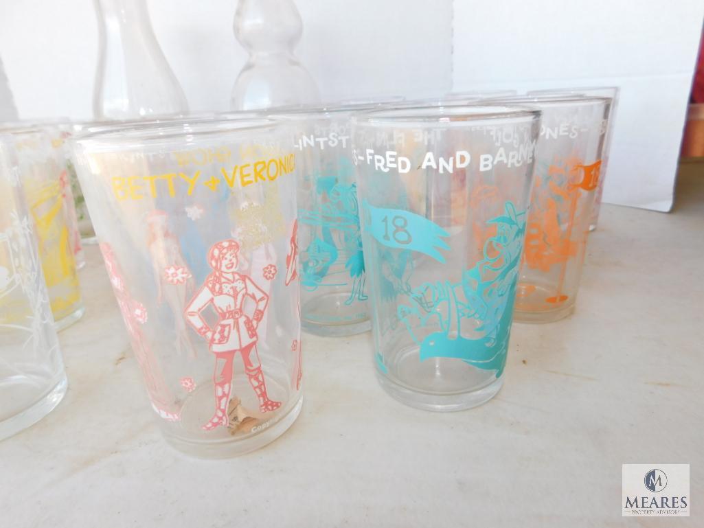 Lot Vintage Milk Bottles & Jelly Jars with Looney Tunes & Other Characters