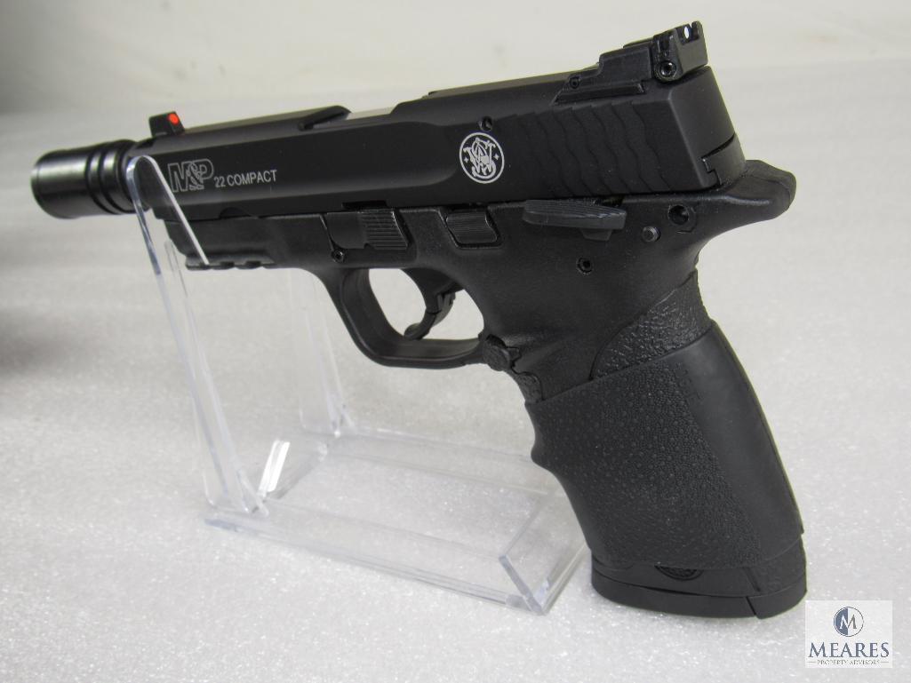 Smith & Wesson M&P 22 Compact .22 LR Semi-Auto Pistol