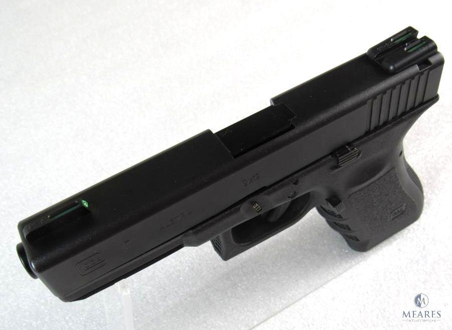 Glock 17 9mm Semi-Auto Pistol w/ 5 Magazines & Hardigg Storm Case