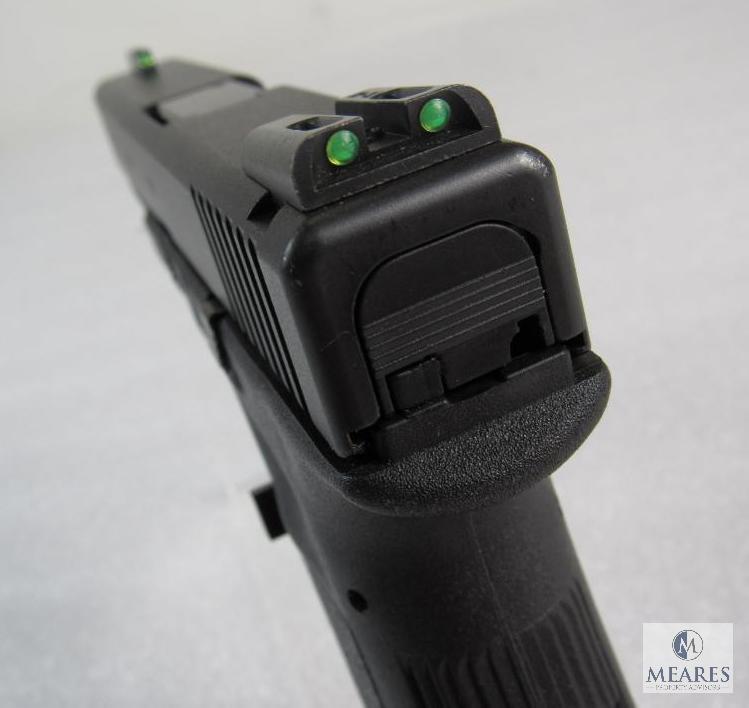 Glock 17 9mm Semi-Auto Pistol w/ 5 Magazines & Hardigg Storm Case