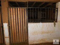 Metal Frame Horse Stall Bars & Wood Door