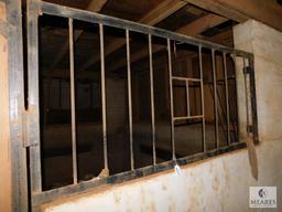 Metal Frame Horse Stall Bars & Wood Door